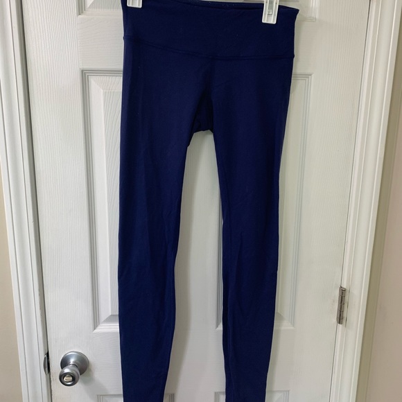 Full length lululemon leggings, Size 6, Blue - Picture 3 of 4